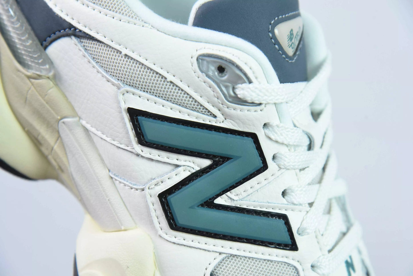 New Balance 9060 New Spruce