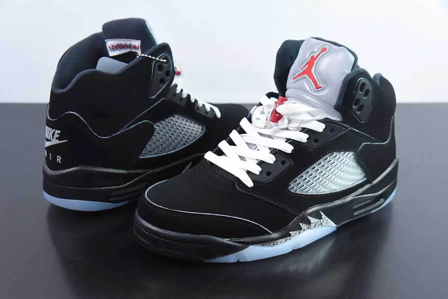 Jordan 5 Retro Black Metallic