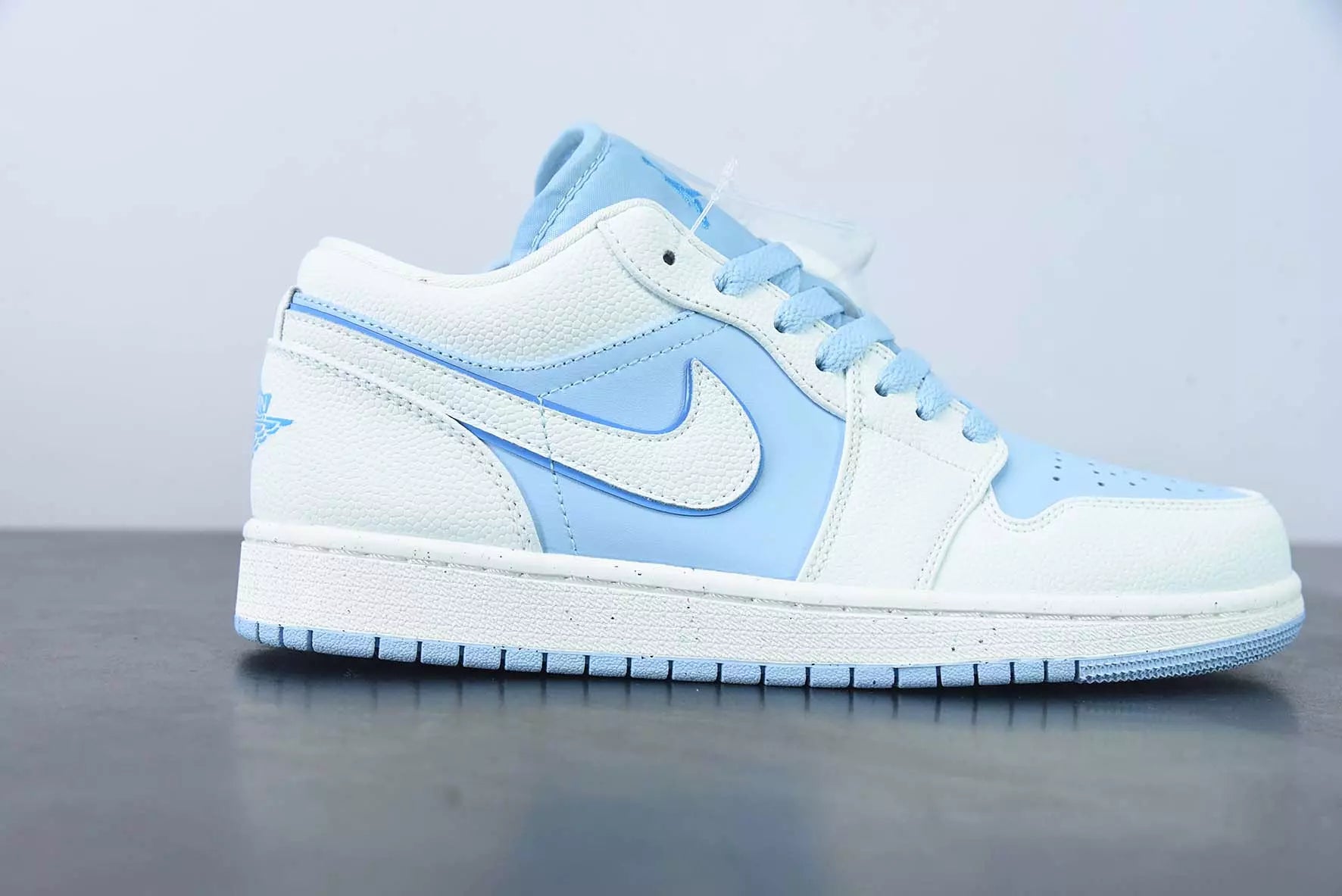 Air Jordan 1 Low Ice Blue