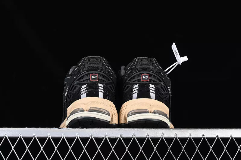 New Balance 1906R Black Taos Taupe