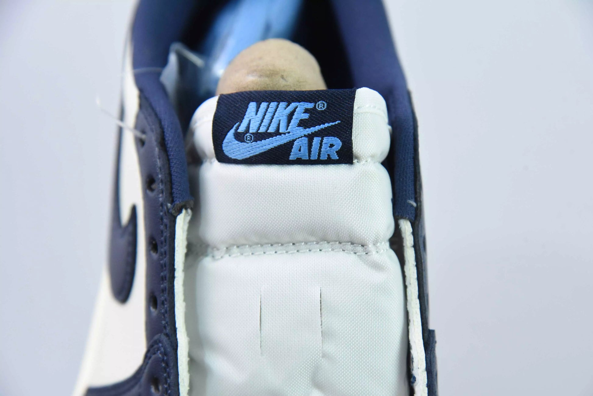 Jordan 1 Low OG Obsidian UNC