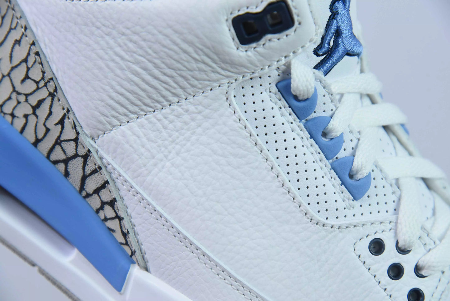 Jordan 3 Retro UNC