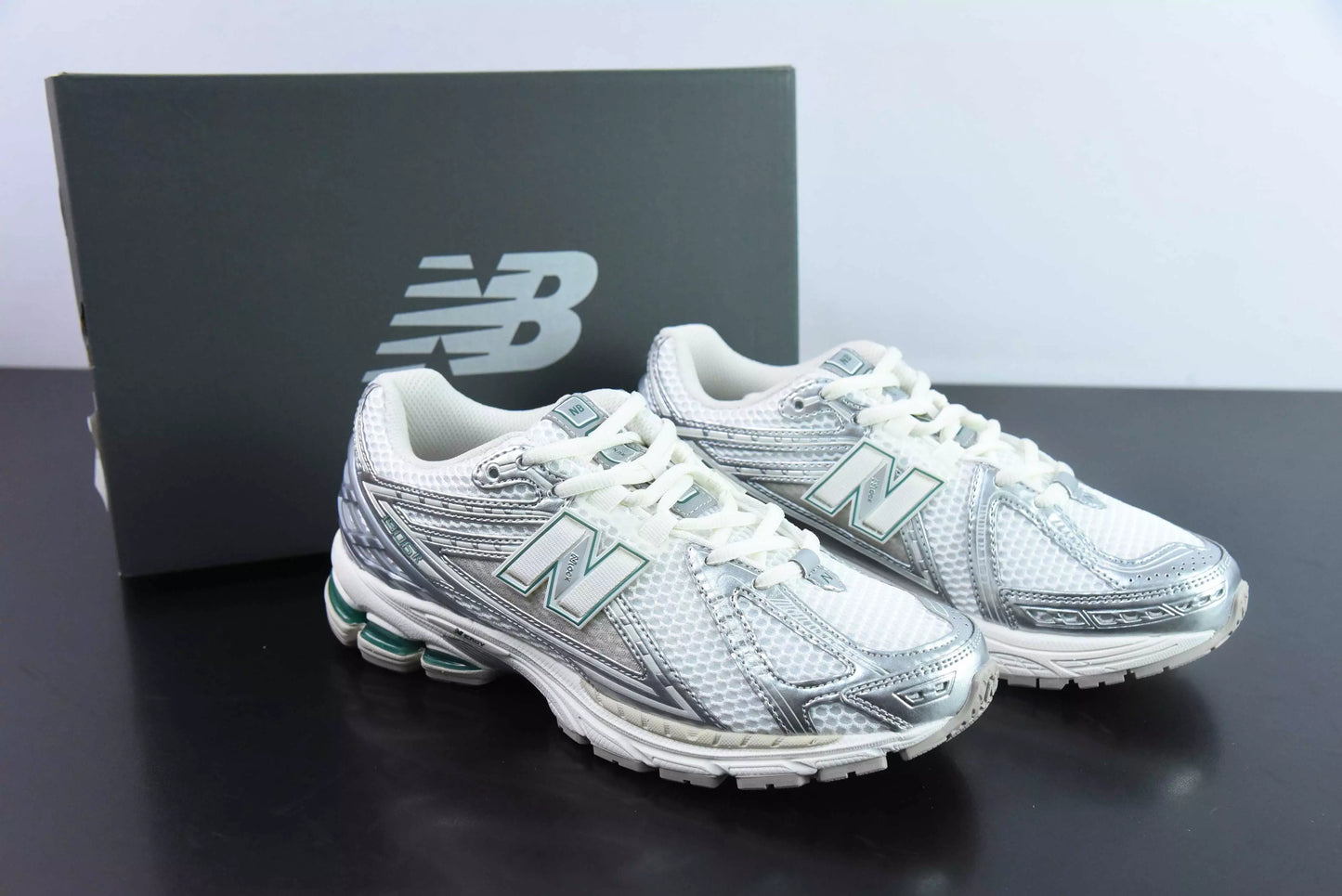 New Balance 1906R Silver Metallic