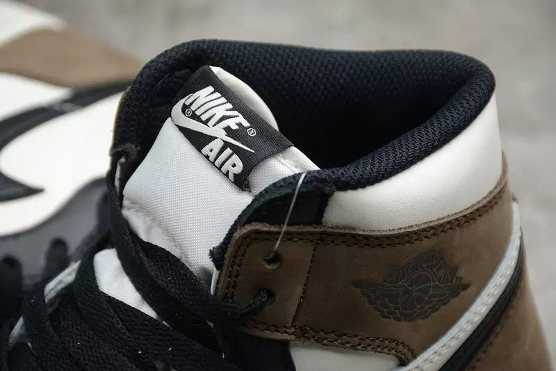 Jordan 1 Retro High Dark Mocha