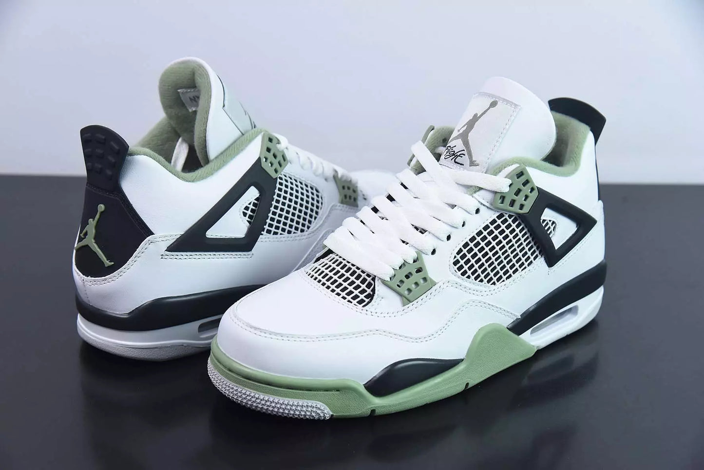 Jordan 4 Retro Seafoam