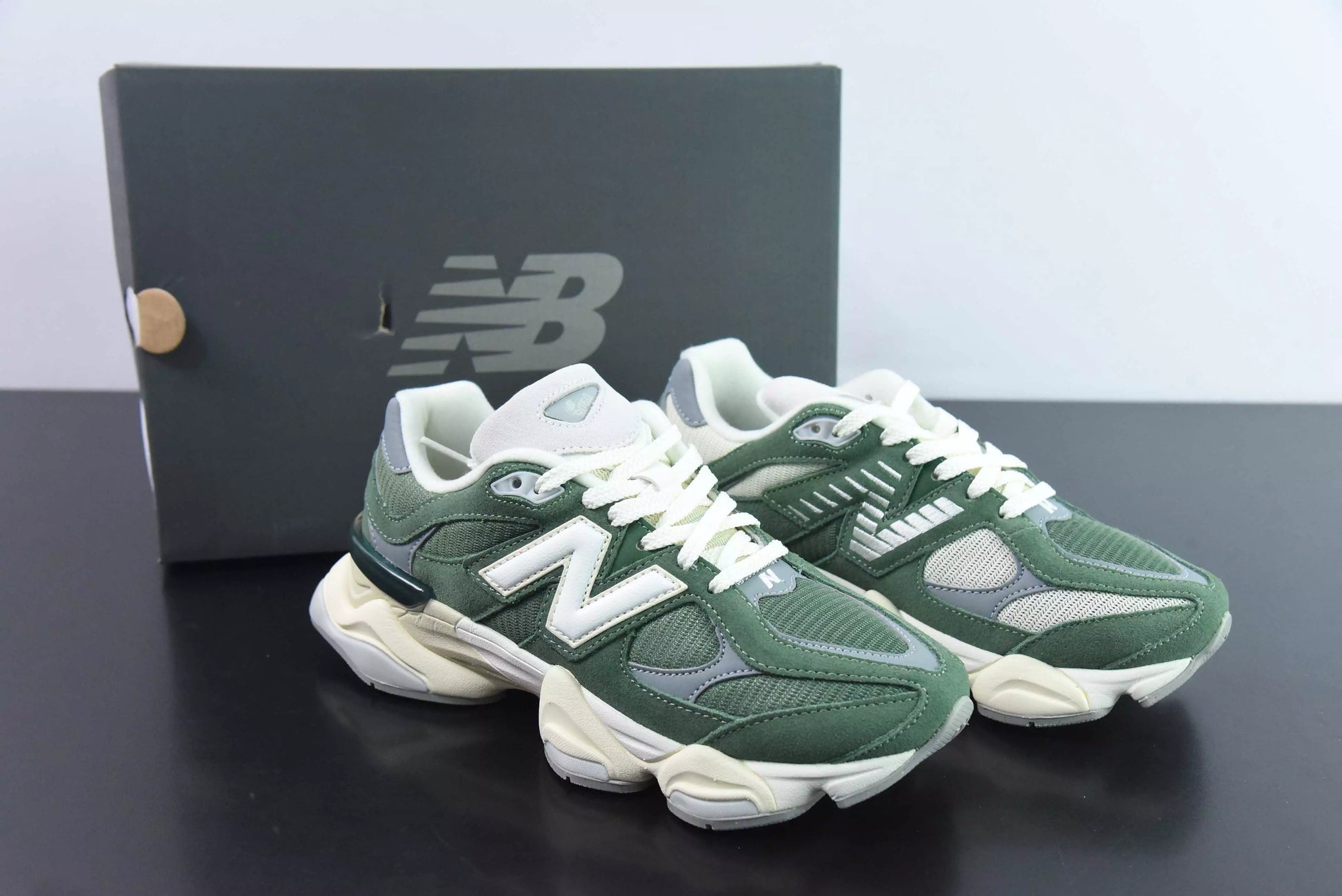 New Balance 9060 Nori