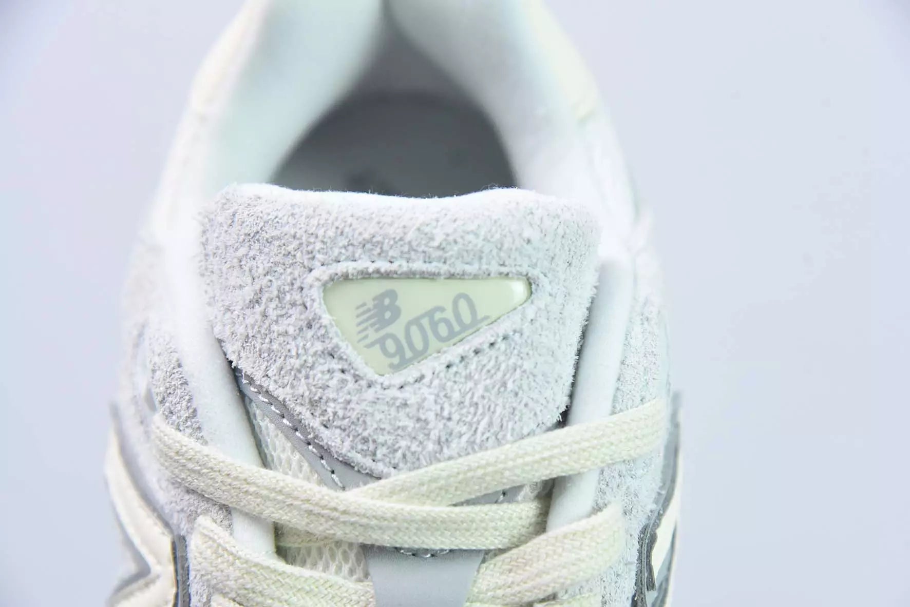 New Balance 9060 Quartz Grey