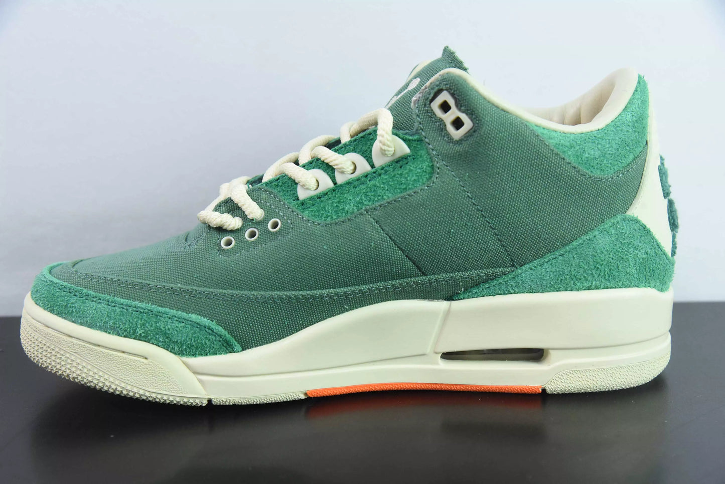 Jordan 3 Retro SP Nina Chanel Abney