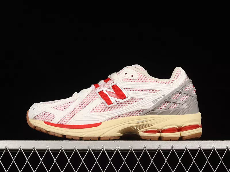 New Balance 1906R Sea Salt True Red