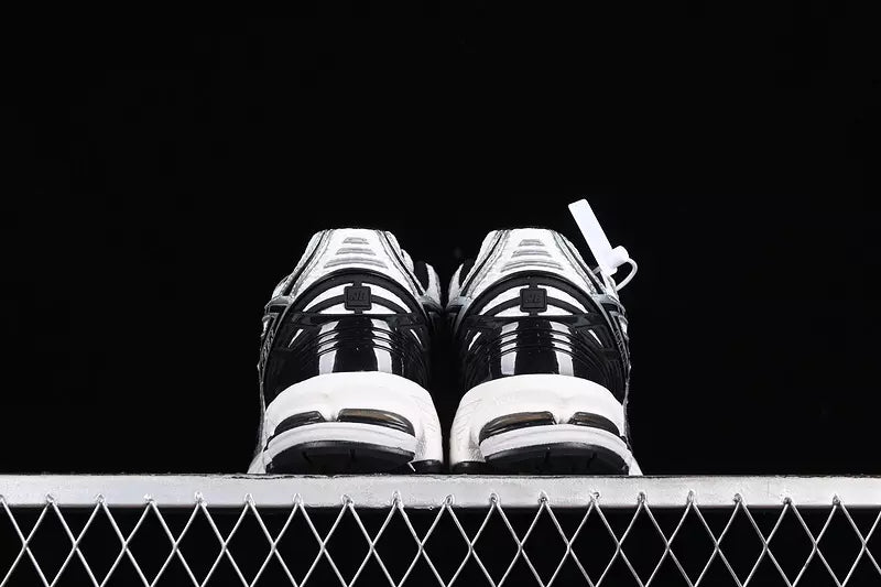 New Balance 1906R Silver Metallic Black