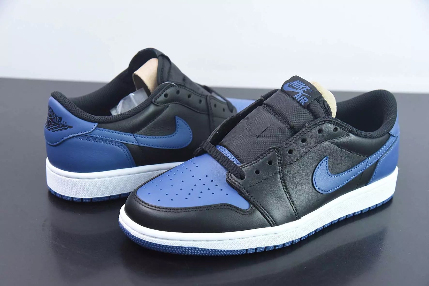 Air Jordan 1 Retro Low OG ‘Mystic Navy’