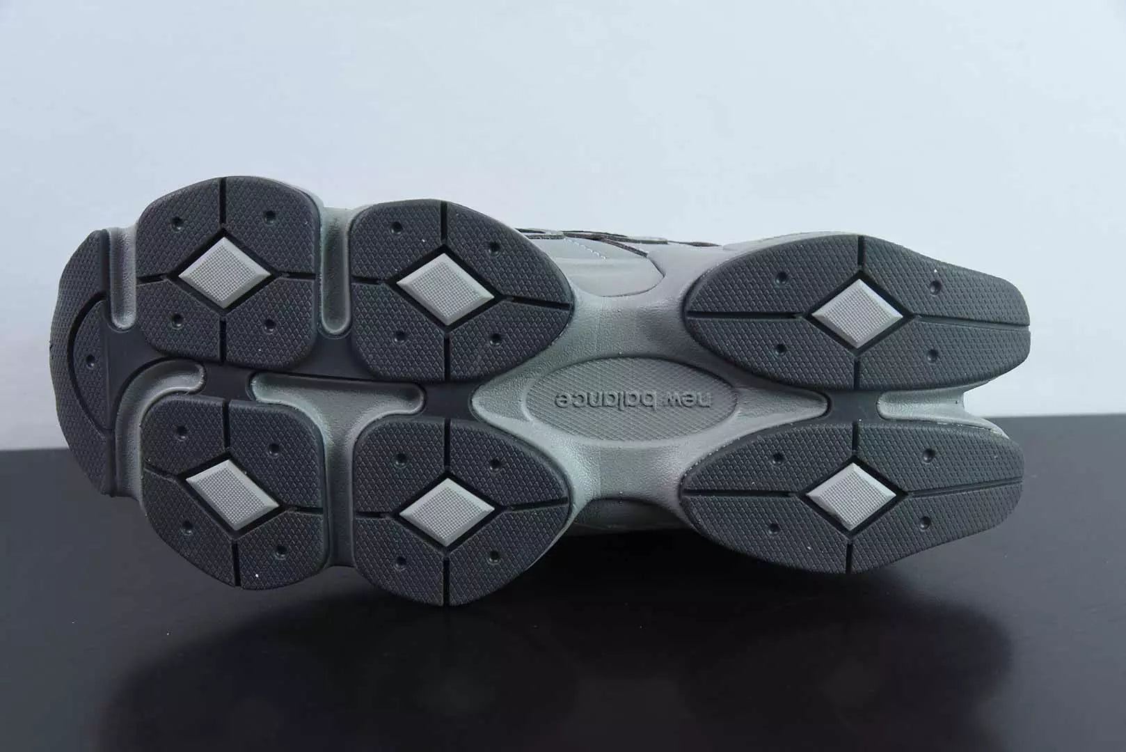 New Balance 9060 Shadow Grey Castlerock