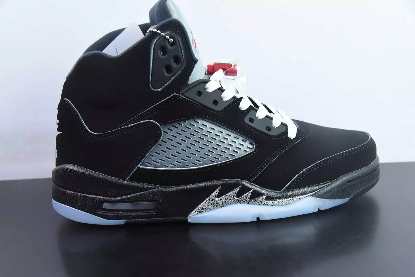 Jordan 5 Retro Black Metallic