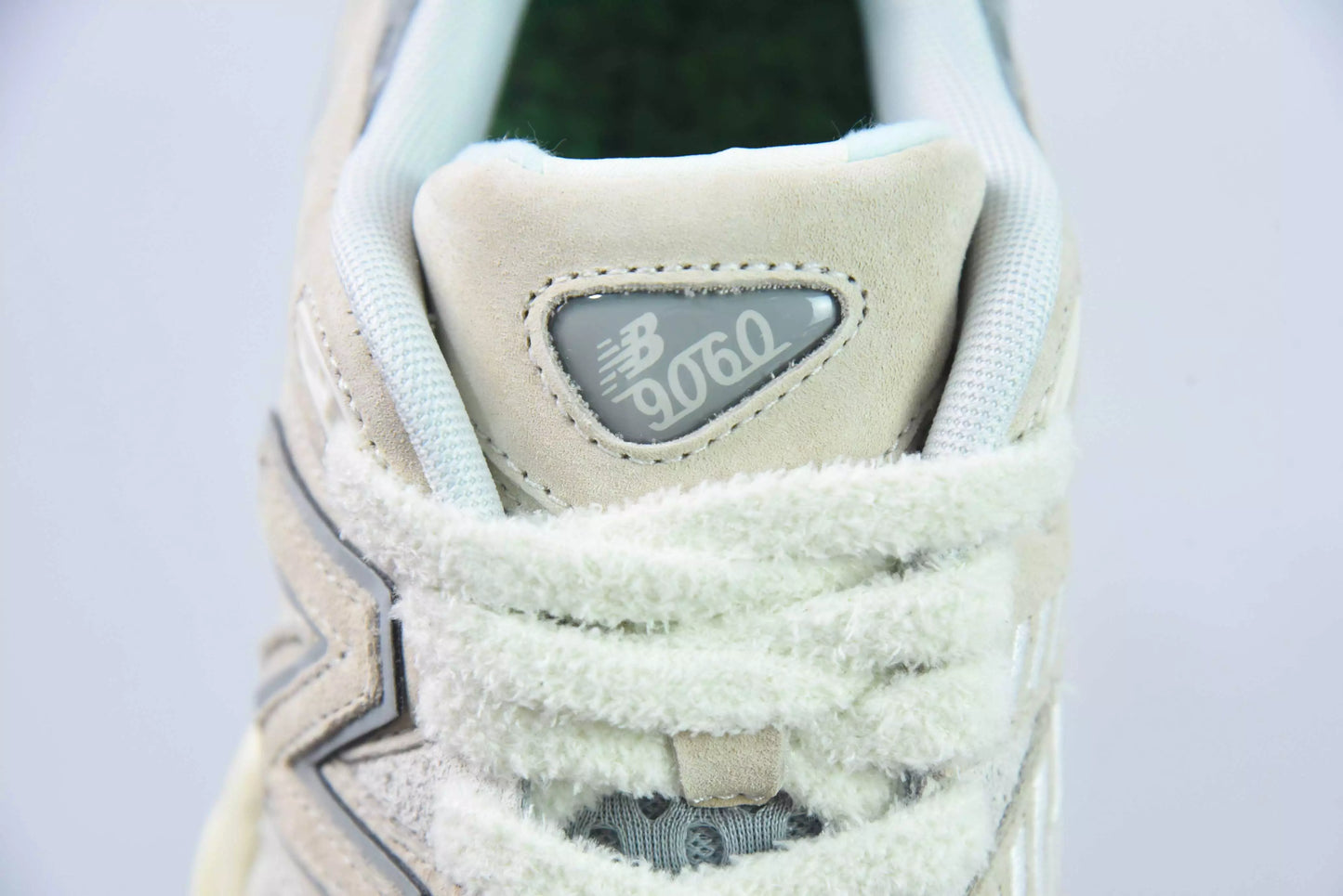 New Balance 9060 Bricks & Wood