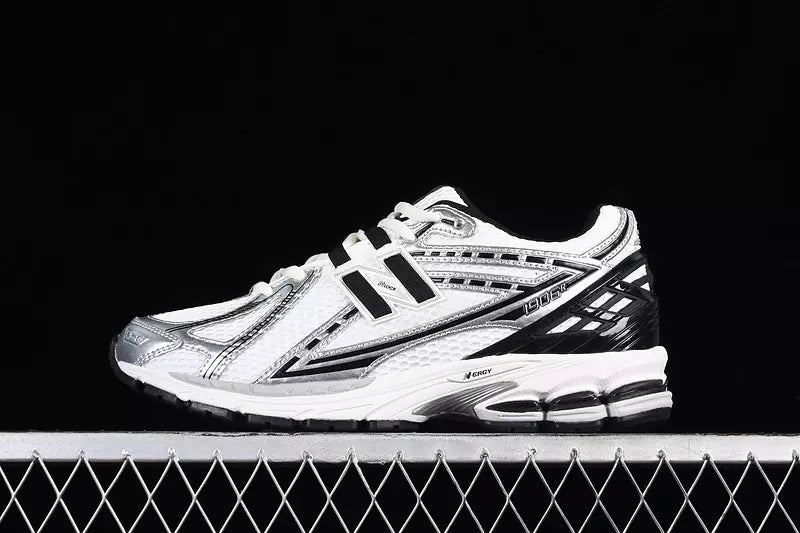 New Balance 1906R Silver Metallic Black