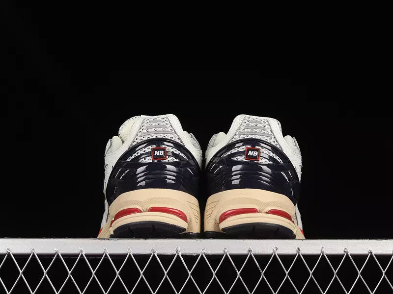 New Balance 1906R Sea Salt Eclipse
