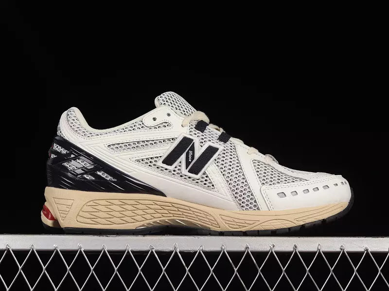New Balance 1906R Sea Salt Eclipse