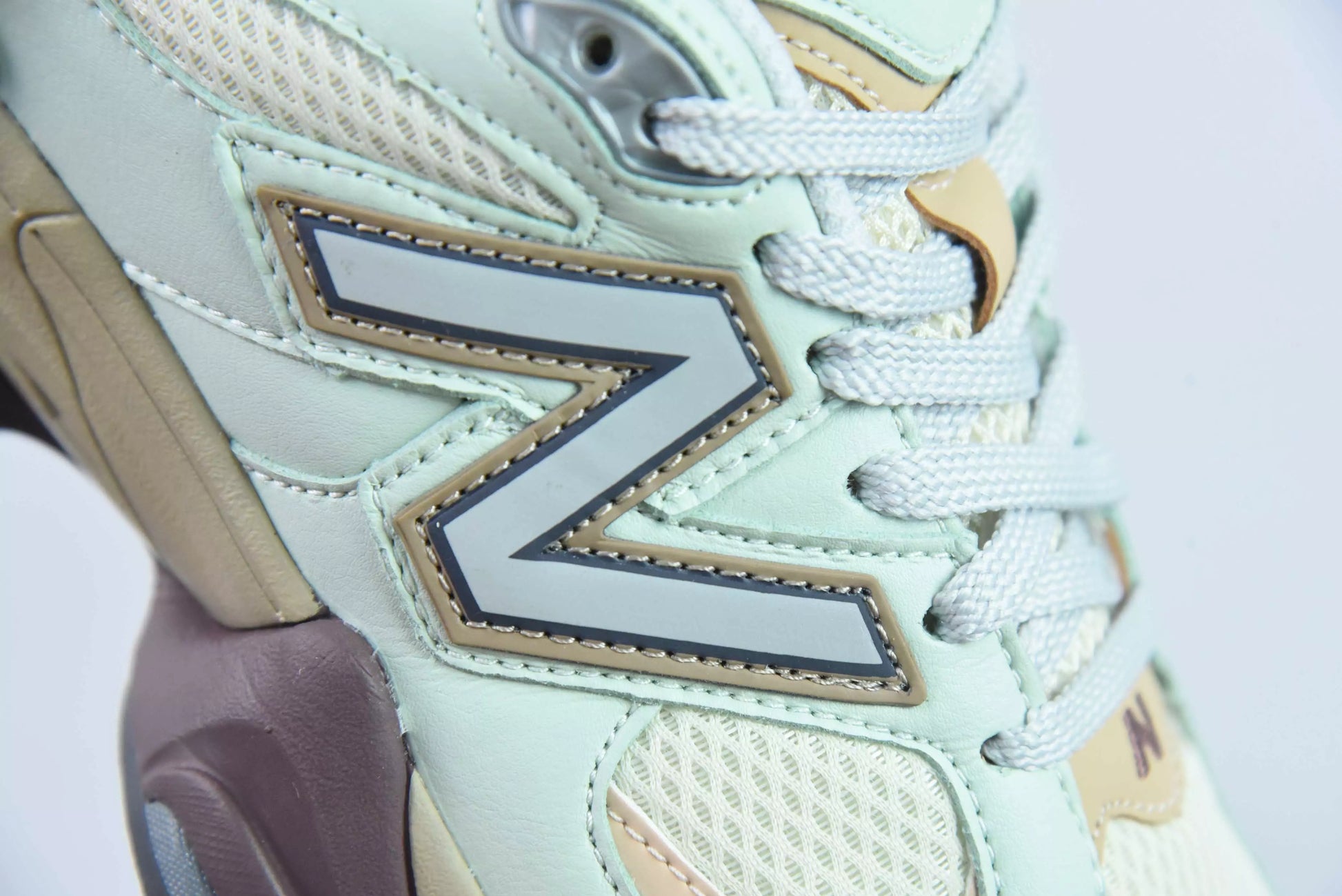 New Balance 9060 Clay Ash