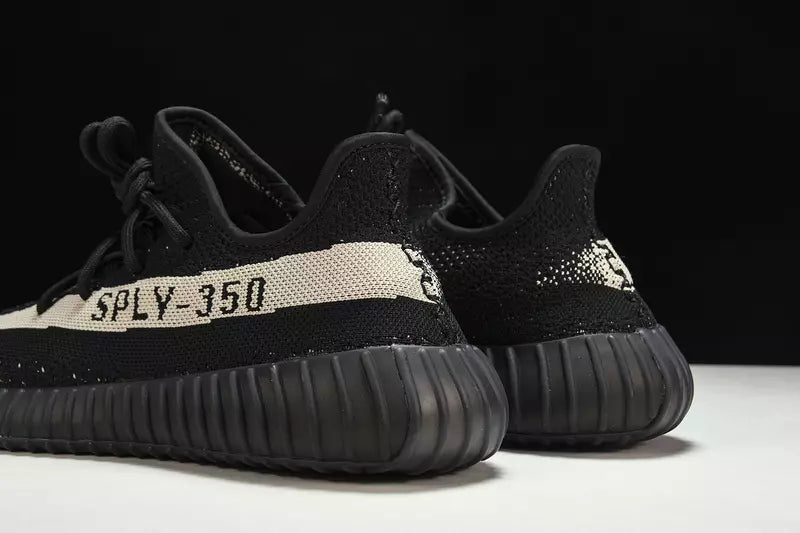 Adidas Yeezy Boost 350 V2 Oreo