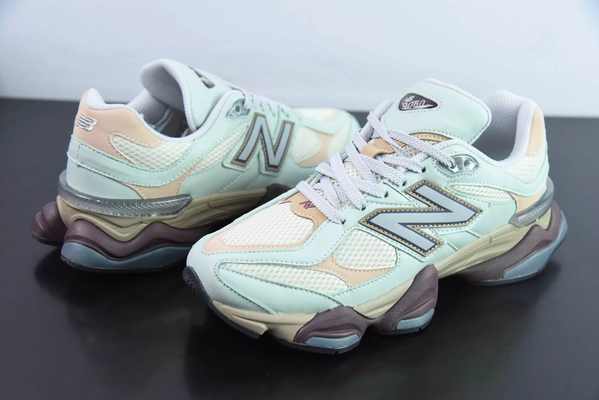 New Balance 9060 Clay Ash