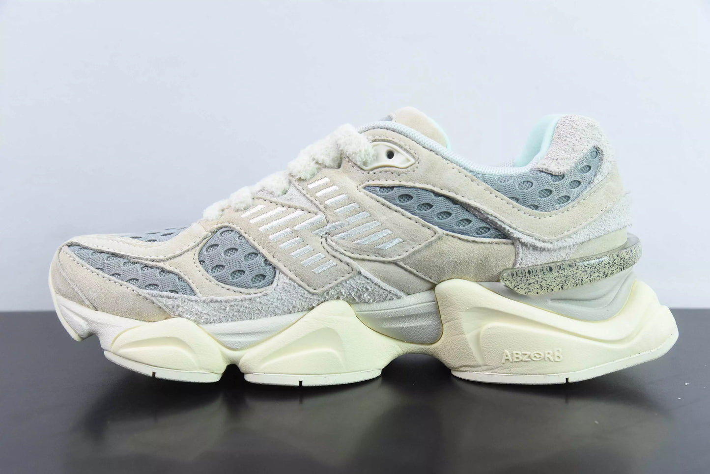 New Balance 9060 Bricks & Wood