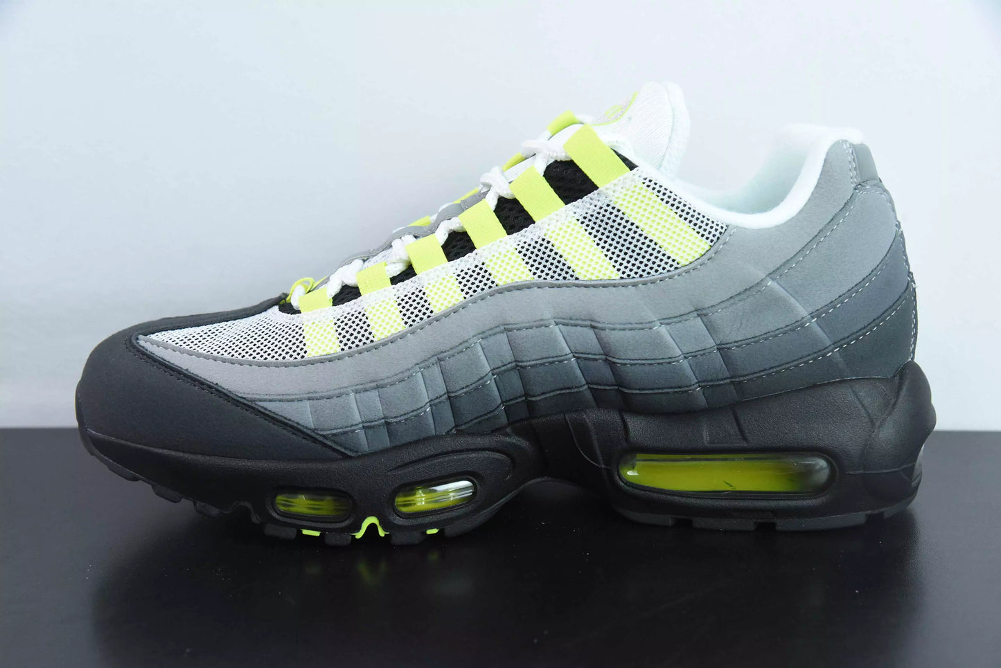 Nike Air Max 95 OG Neon