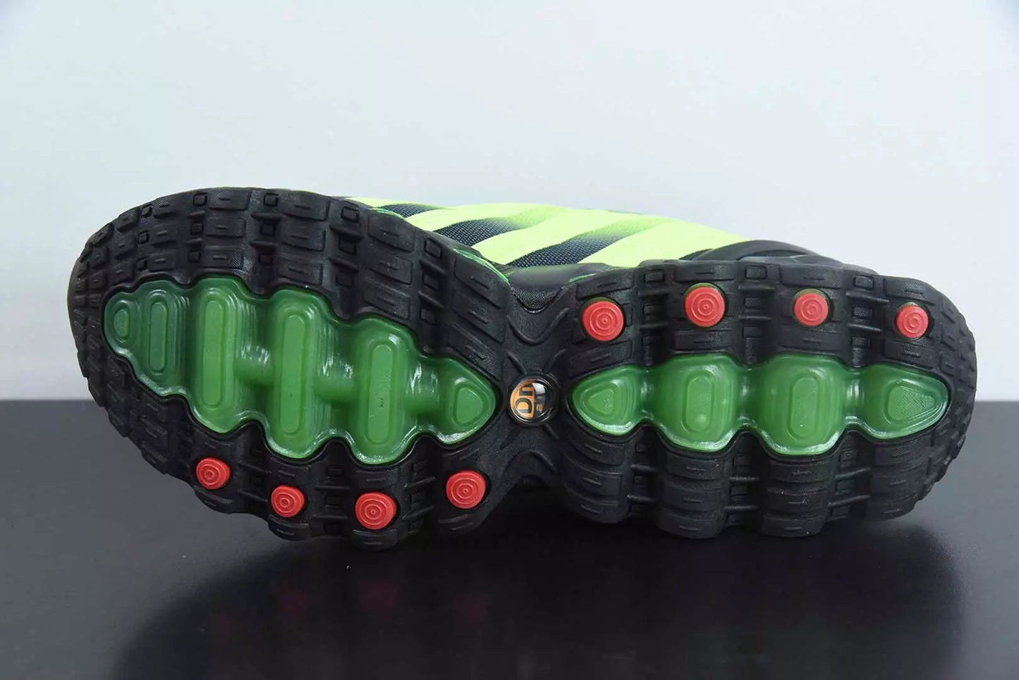 Nike Air Max Dn8 Black Green Strike Volt