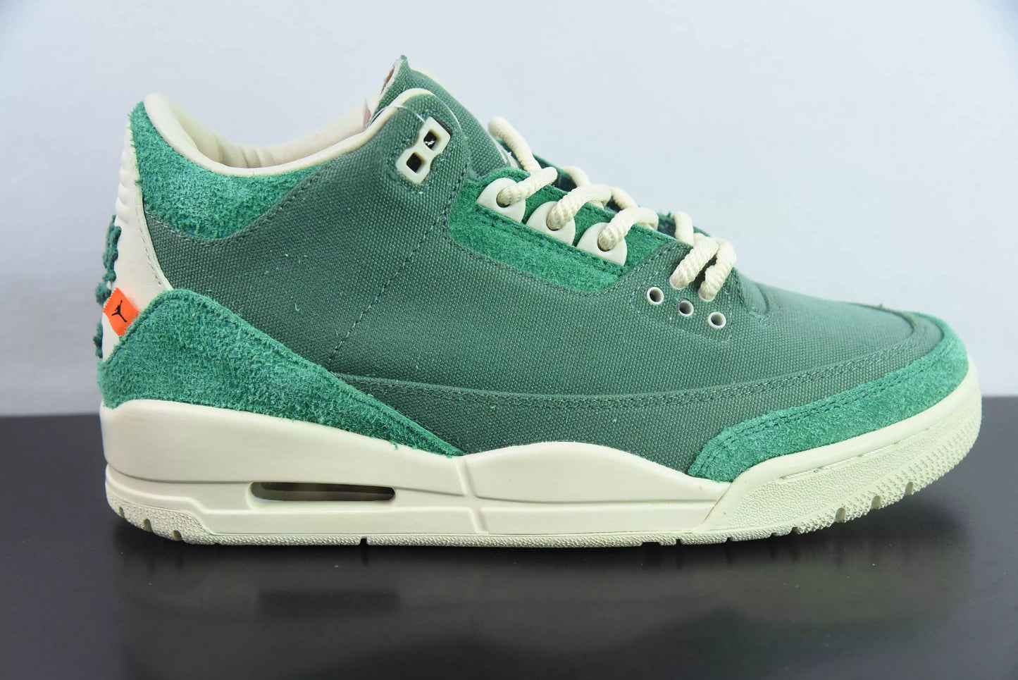 Jordan 3 Retro SP Nina Chanel Abney