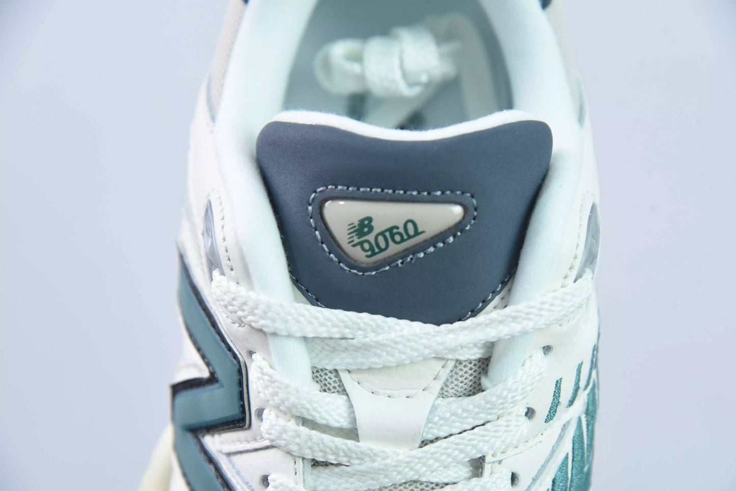 New Balance 9060 New Spruce