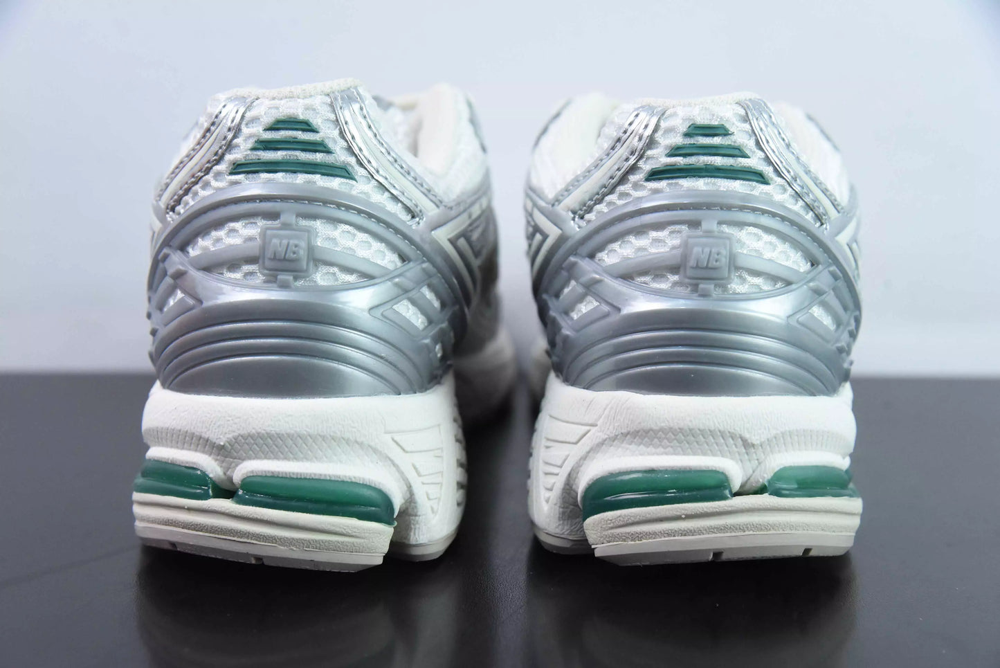 New Balance 1906R Silver Metallic