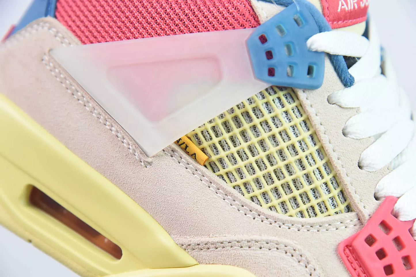 Jordan 4 Retro Union Guava Ice