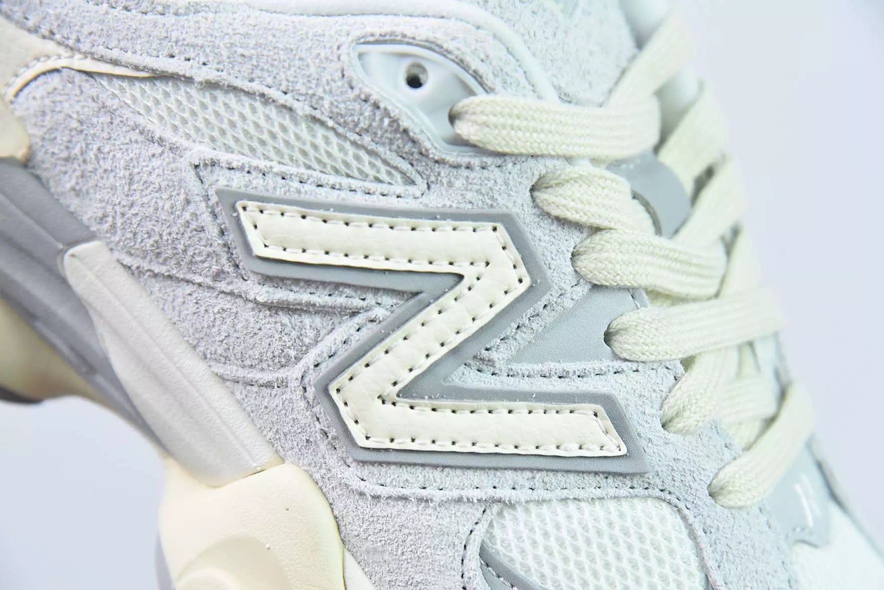 New Balance 9060 Quartz Grey