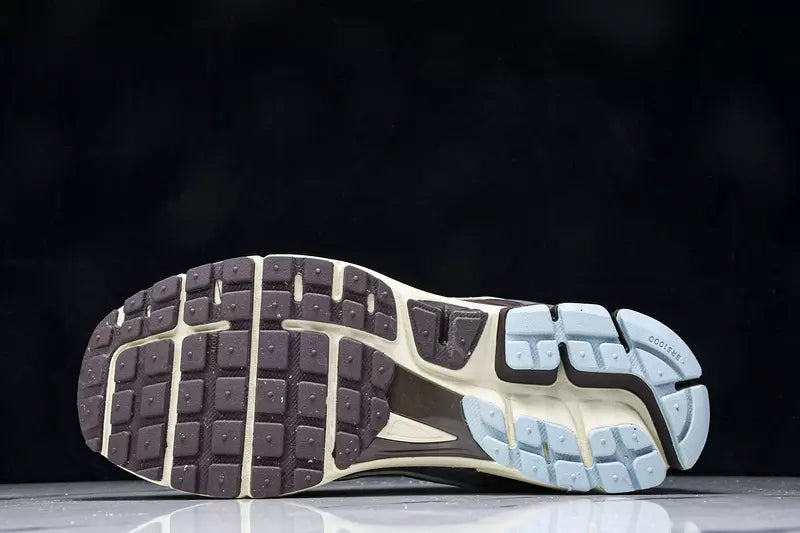 Nike Zoom Vomero 5 Earth & Fossil