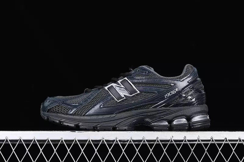 New Balance 1906R Black Metallic Silver