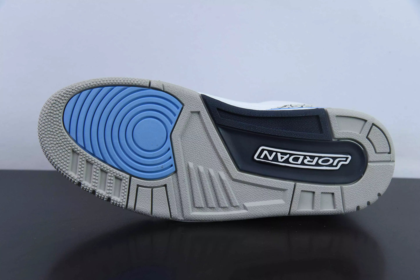 Jordan 3 Retro UNC