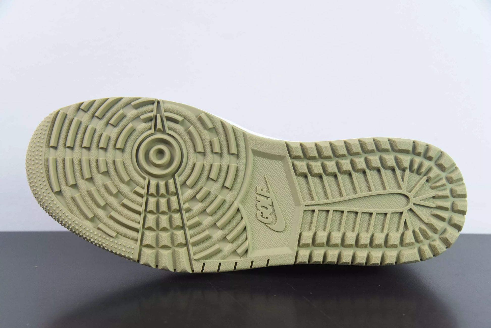 Air Jordan 1 Low Golf x Travis Scott "Neutral Olive"