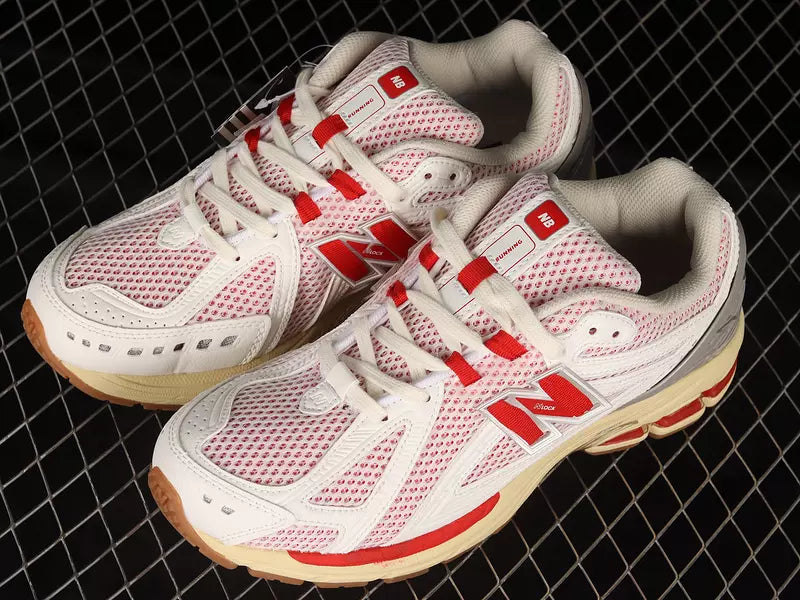 New Balance 1906R Sea Salt True Red