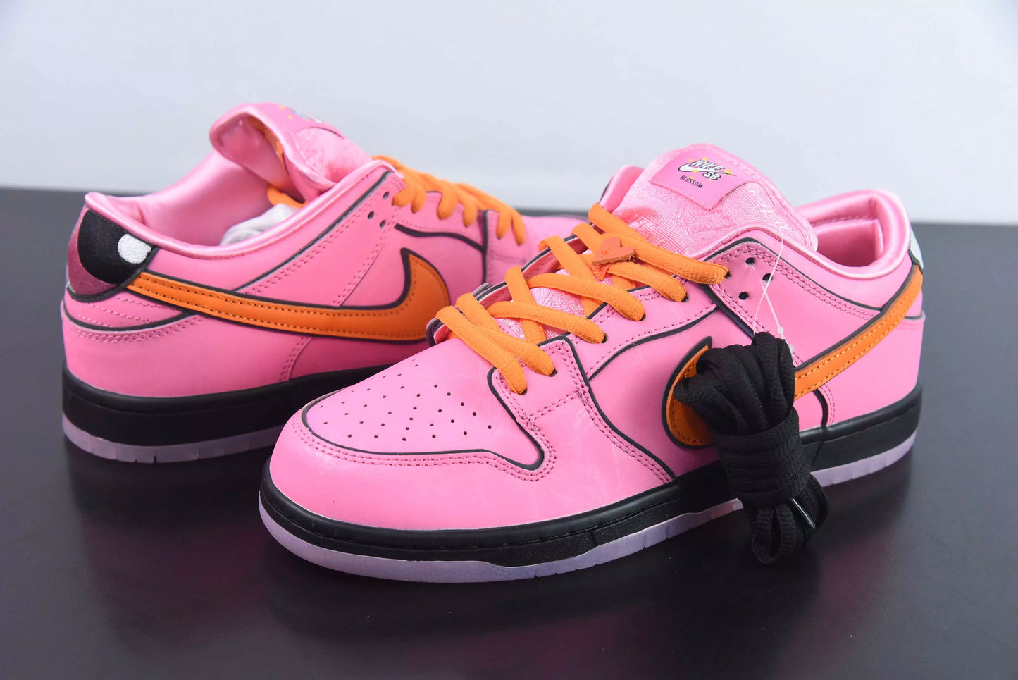 Nike SB Dunk Low The Powerpuff Girls Blossom