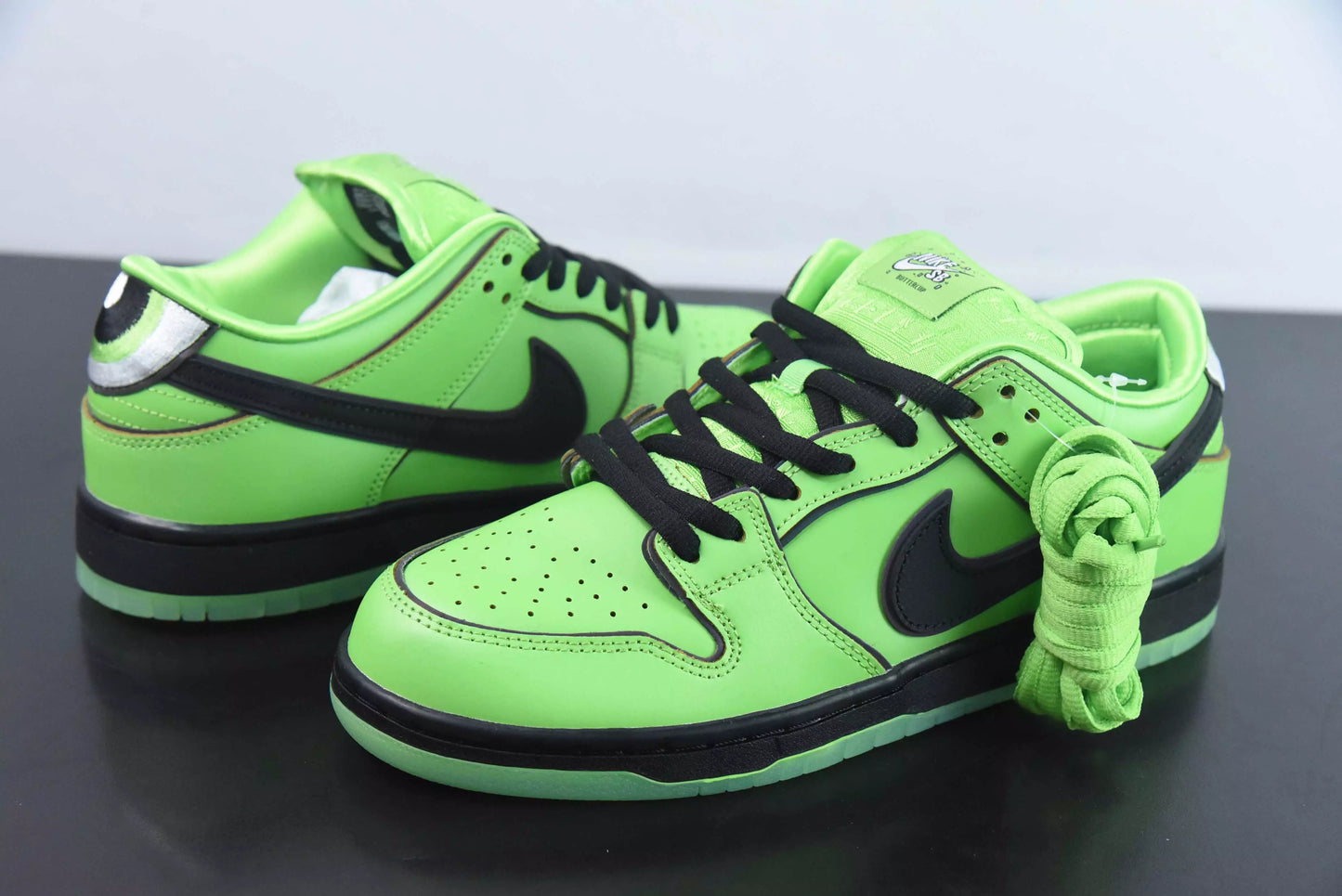Nike SB Dunk Low The Powerpuff Girls Buttercup