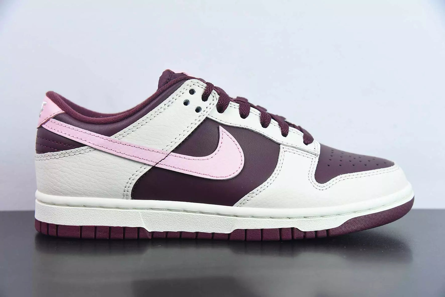 Nike Dunk Low Valentine’s Day