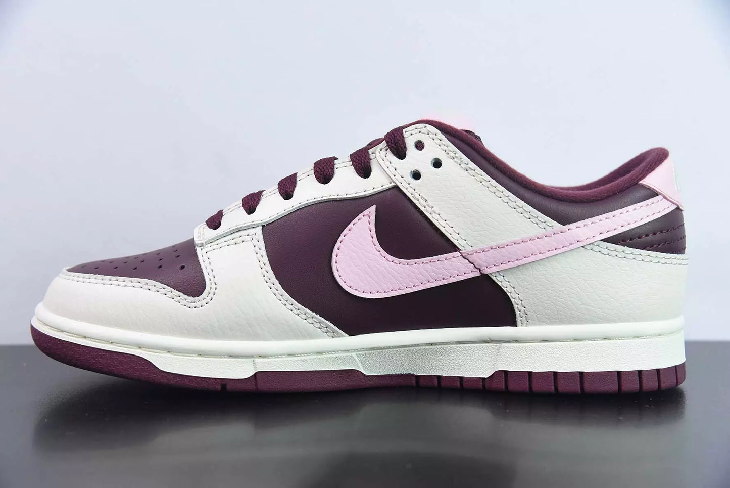 Nike Dunk Low Valentine’s Day
