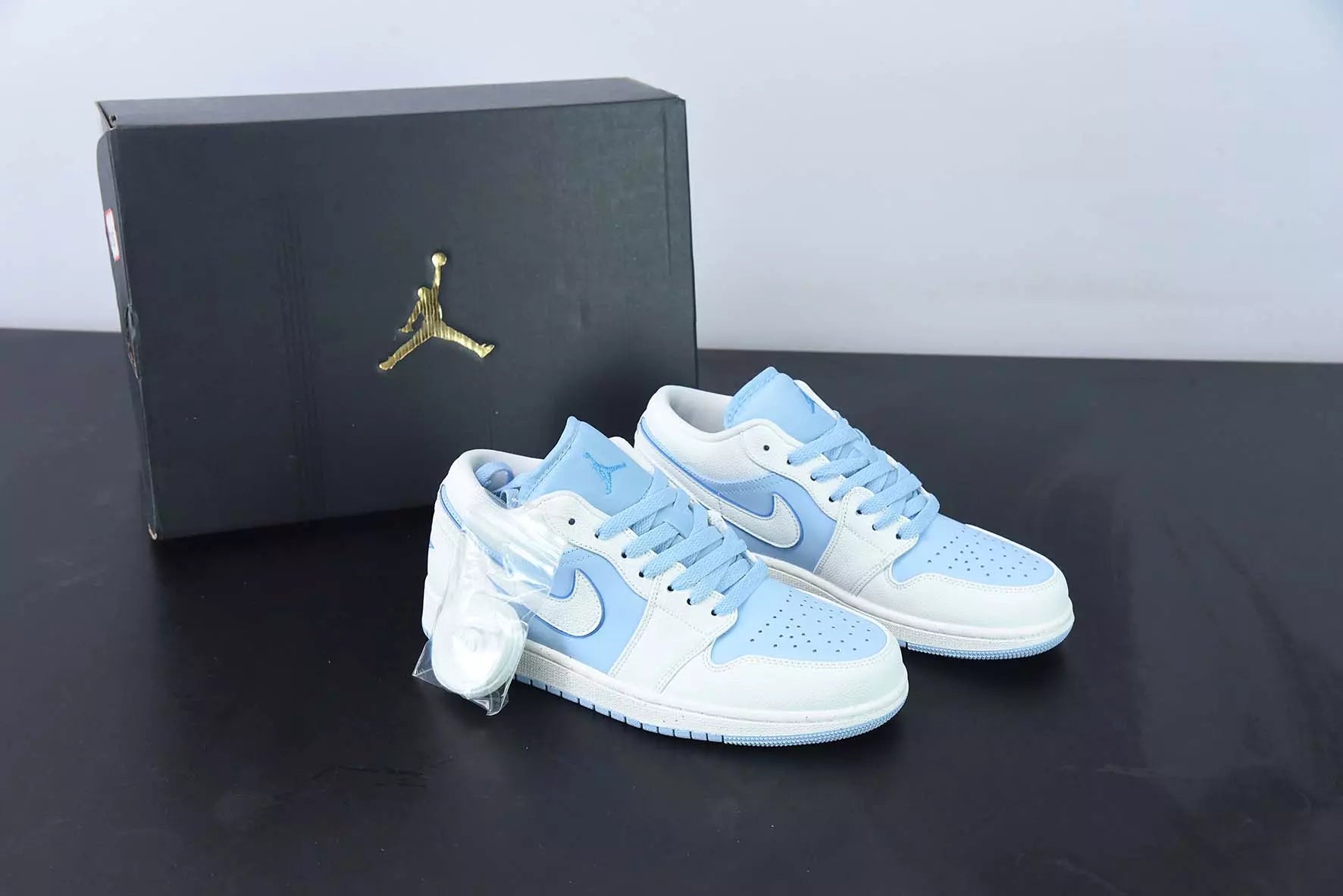 Air Jordan 1 Low Ice Blue