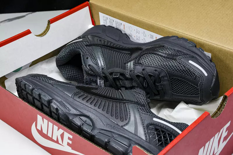 Nike Zoom Vomero 5 Anthracite