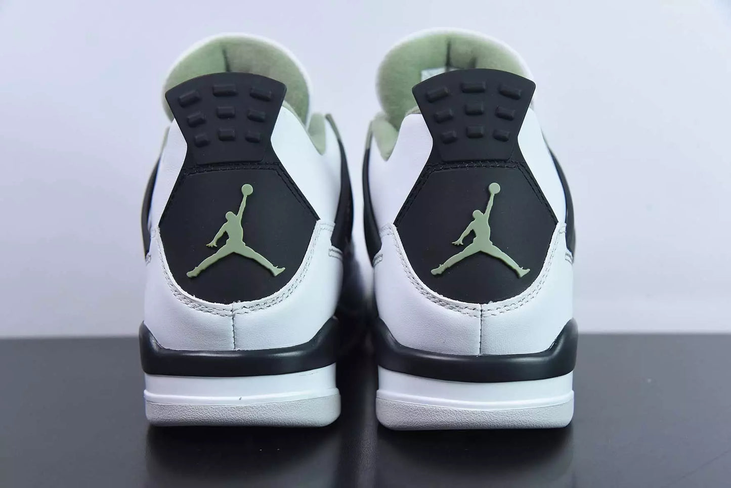 Jordan 4 Retro Seafoam