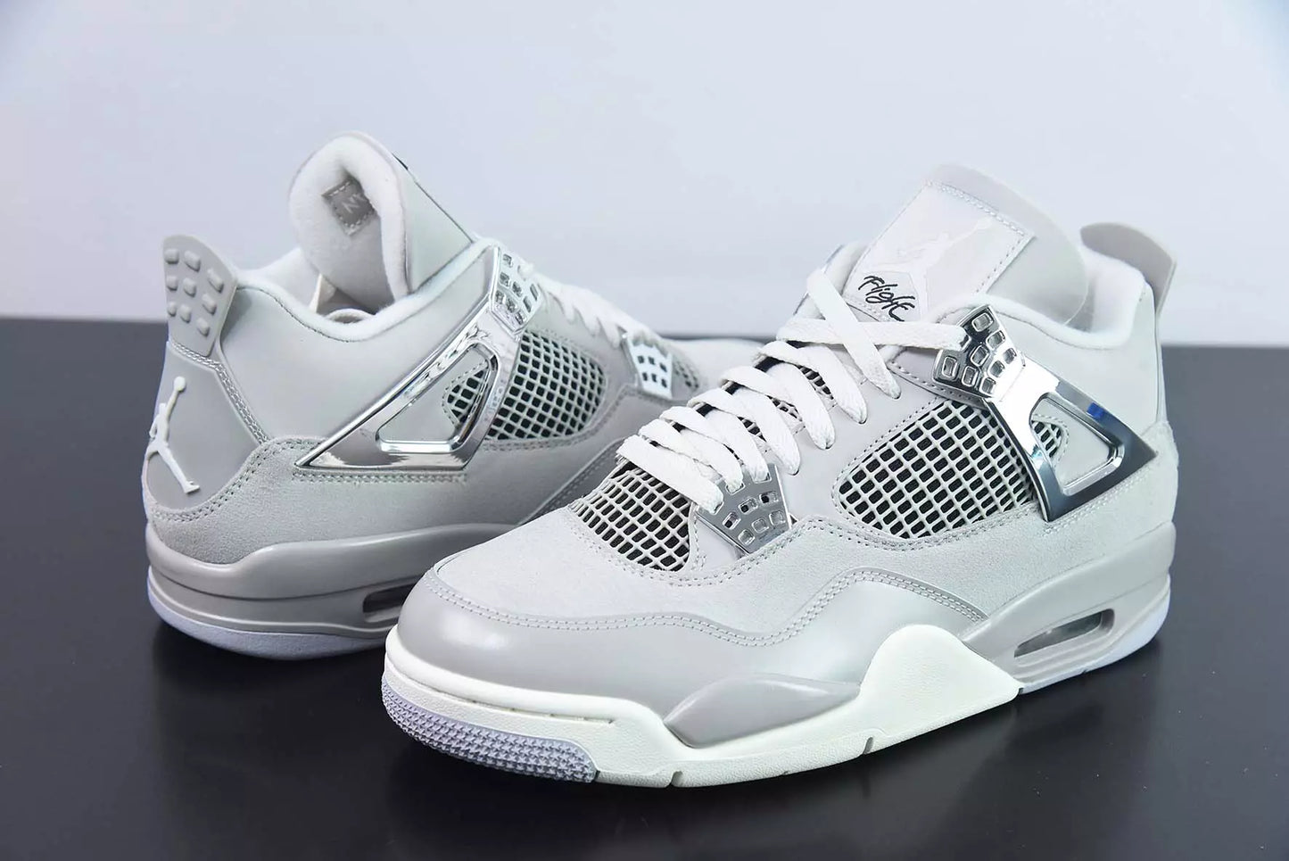 Jordan 4 Retro Frozen Moments