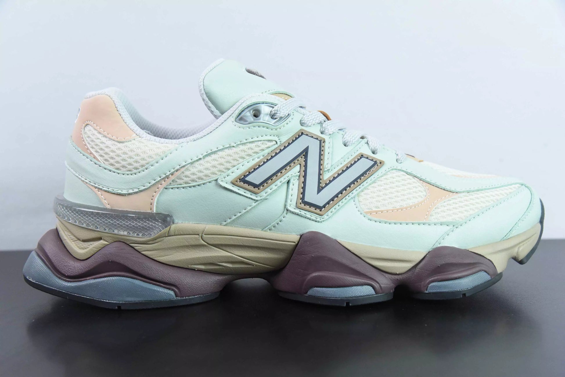 New Balance 9060 Clay Ash