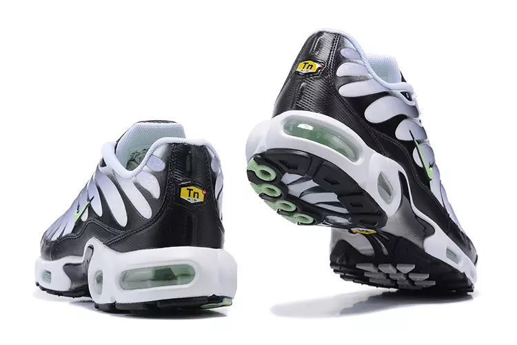 Air Max TN Plus "Black Metallic"