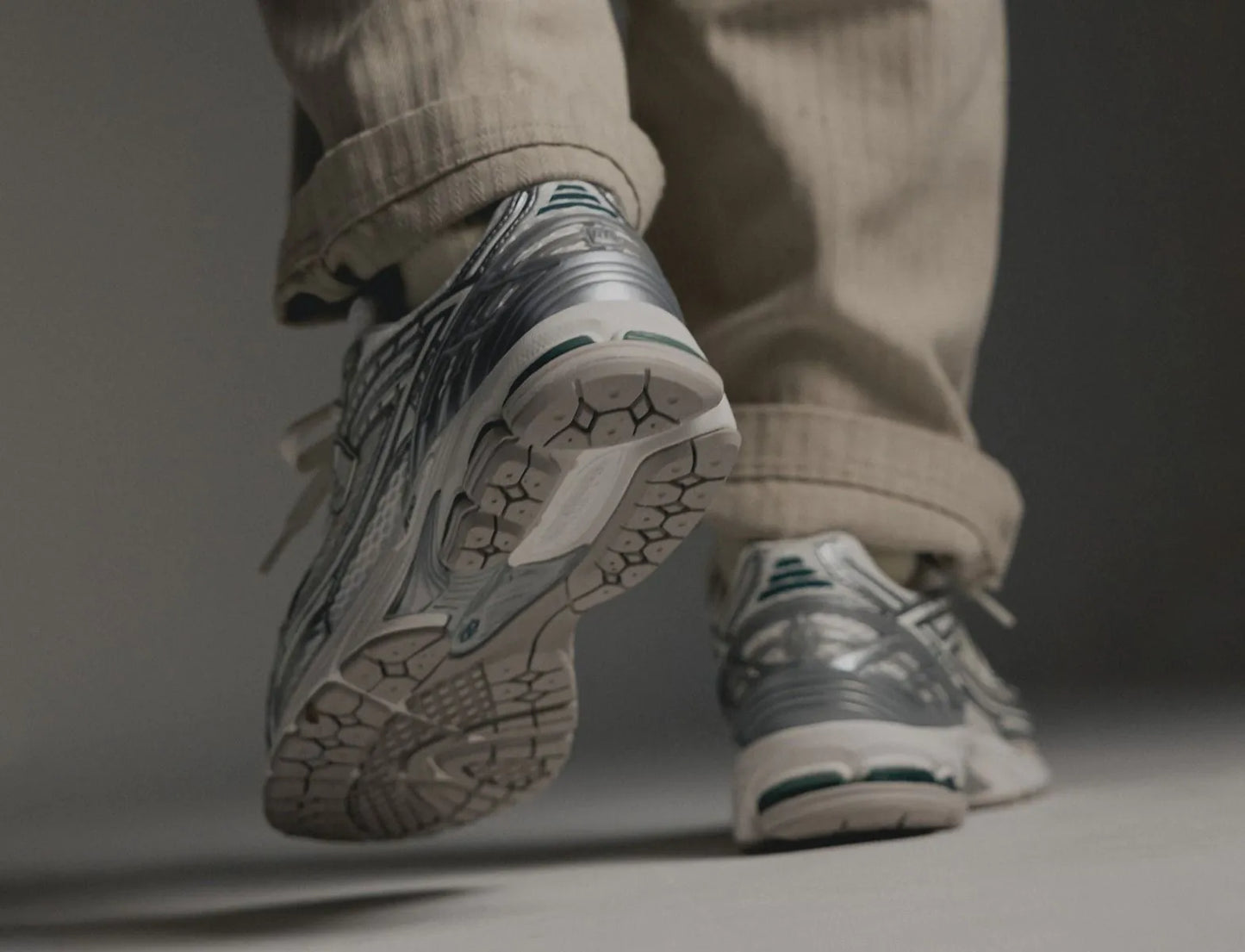 New Balance 1906R Silver Metallic