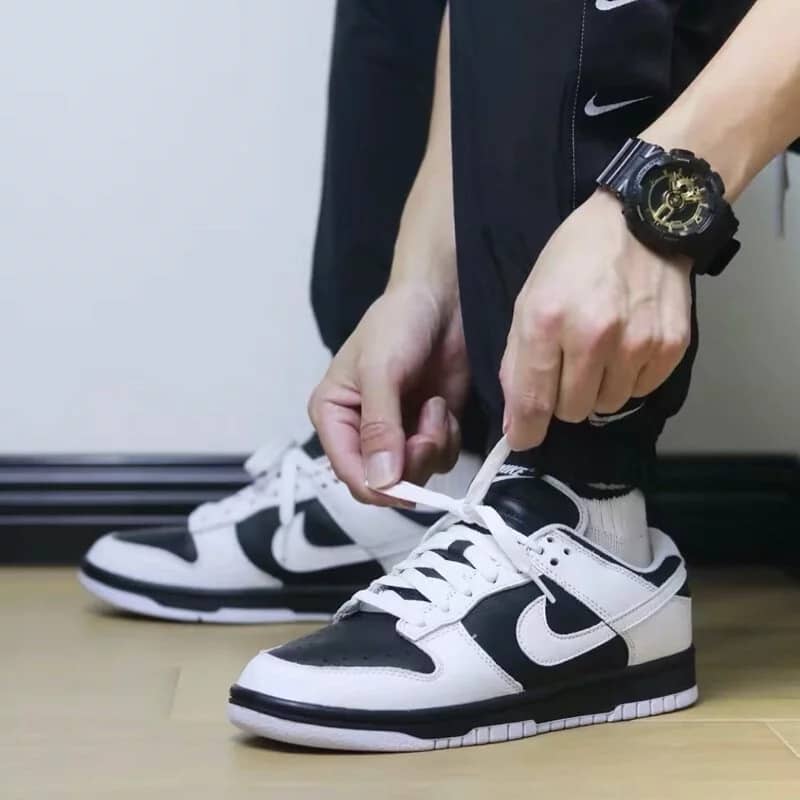 Nike Dunk Low Retro Reverse Panda