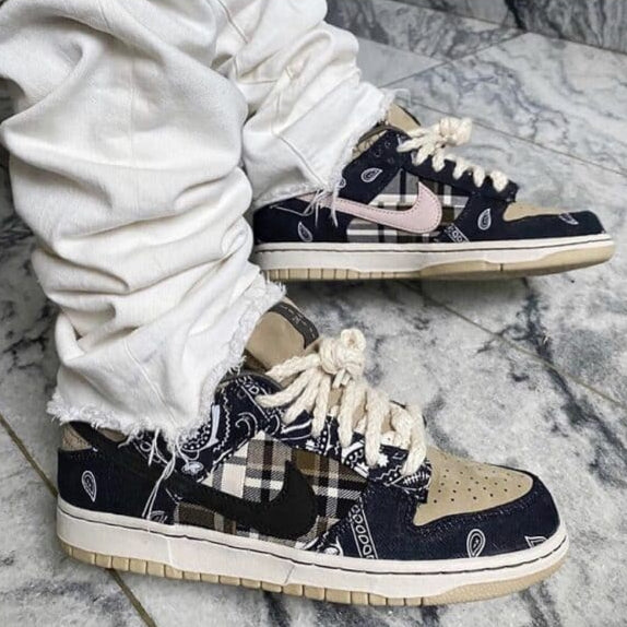 Nike SB Dunk Low Travis Scott
